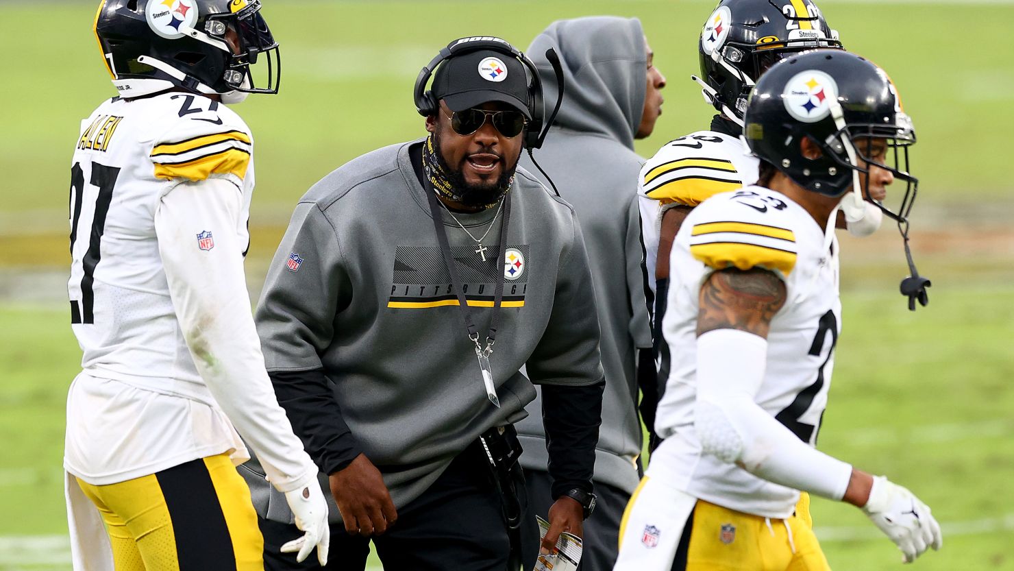 Steelers head coach Mike Tomlin, shown coaching against the Baltimore Ravens at M&T Bank Stadium in Baltimore on November 1, 2020, was fined for violating Covid-19 protocols.

