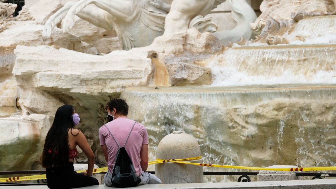 An empty Trevi Fountain on November 5