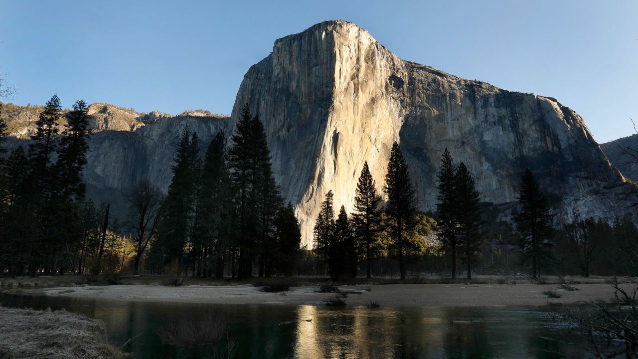  Emily Harrington scaled the massive 3,000-foot granite face of El Capitan on Wednesday in Yosemite National Park. 