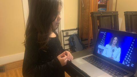 Eliana Guzmán-Snyder watched Harris "intently," her mother Rosa said.