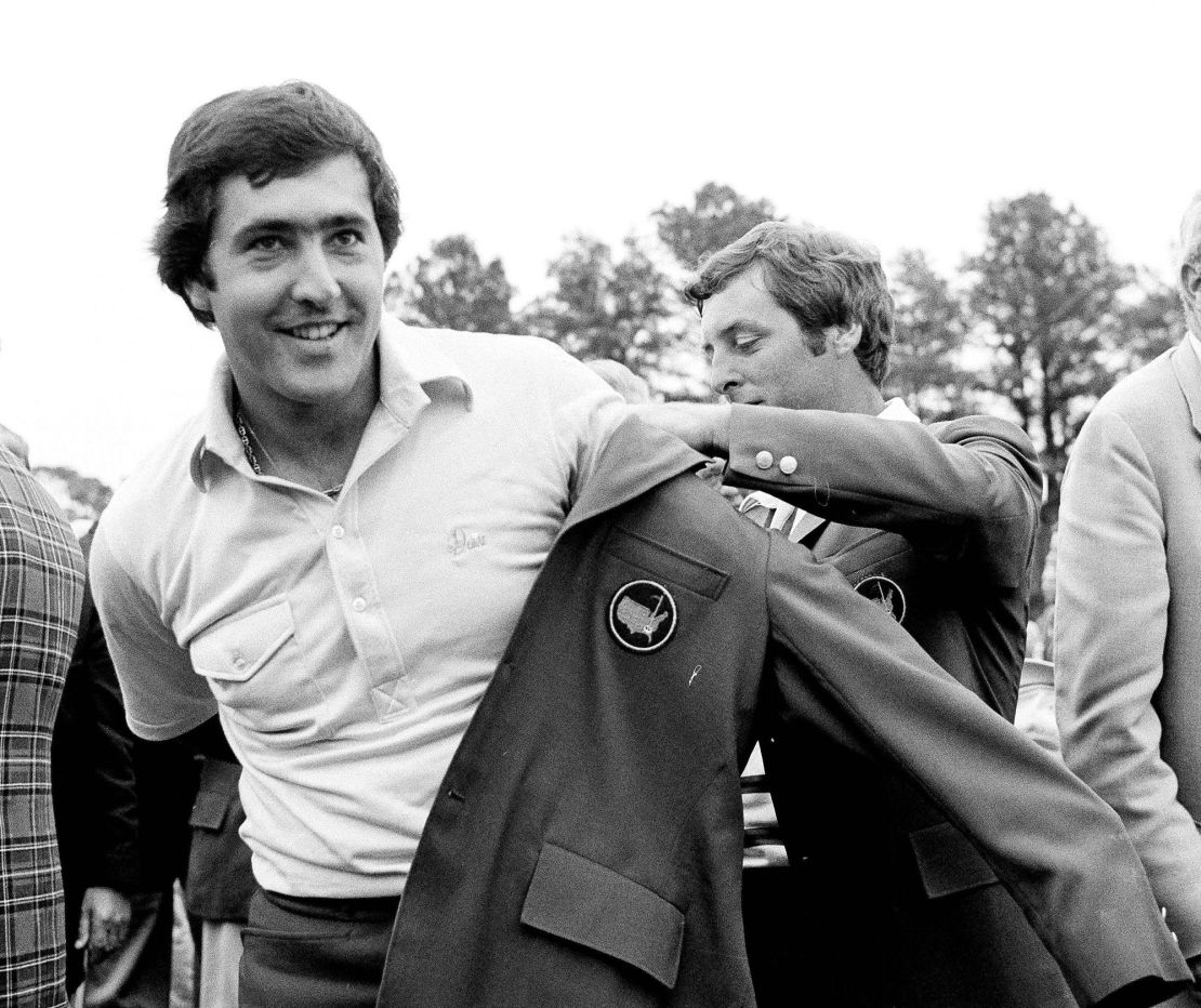 Ballesteros gets the Masters green jacket from last year's winner, Fuzzy Zoeller, after winning the 1980 Masters.