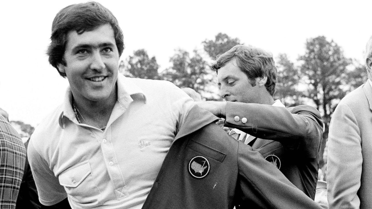 Ballesteros gets the Masters green jacket from last year's winner, Fuzzy Zoeller, after winning the 1980 Masters.
