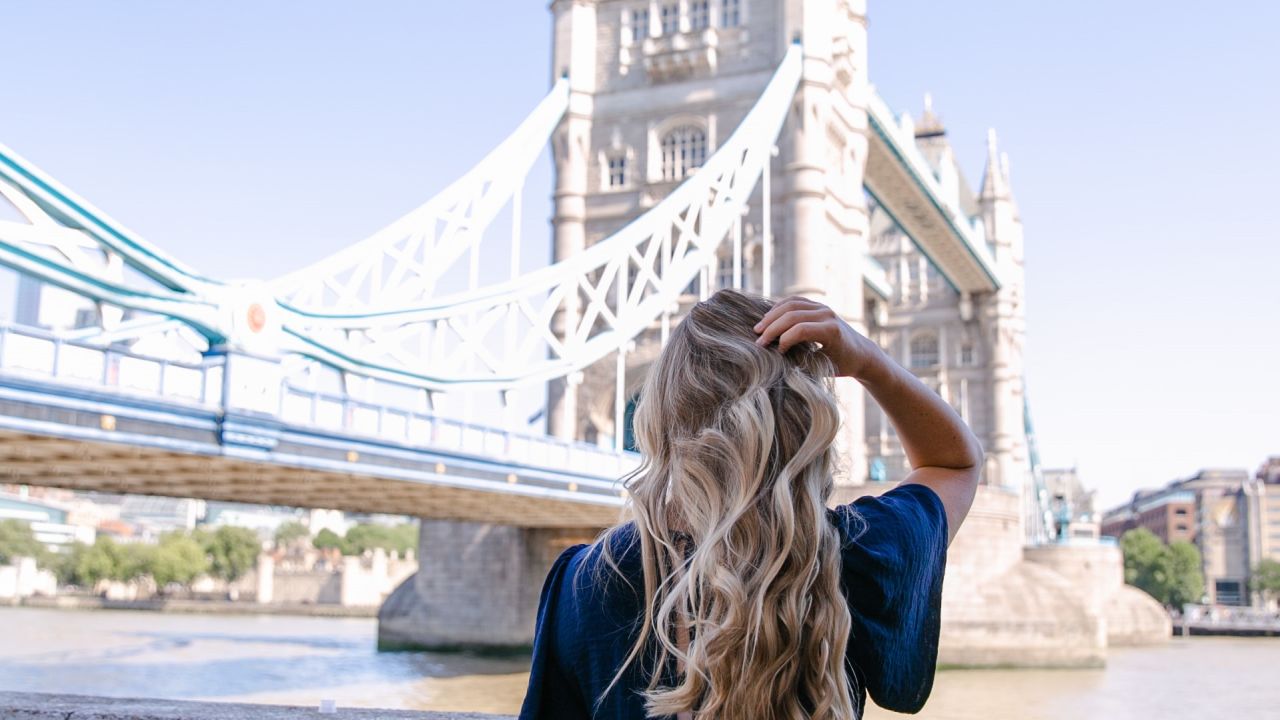 Elizabeth Prairie also traveled to London in July 2020.