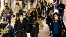 LOS ANGELES, CA - NOVEMBER 10: Following COVID-19 precautions commuters in face coverings at Union Station on Tuesday, Nov. 10, 2020 in Los Angeles, CA. (Irfan Khan / Los Angeles Times via Getty Images)