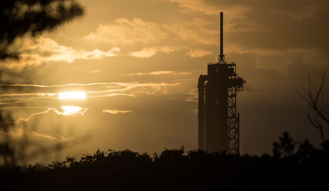 01 SpaceX Crew-1 Falcon 9 rocket launch pad