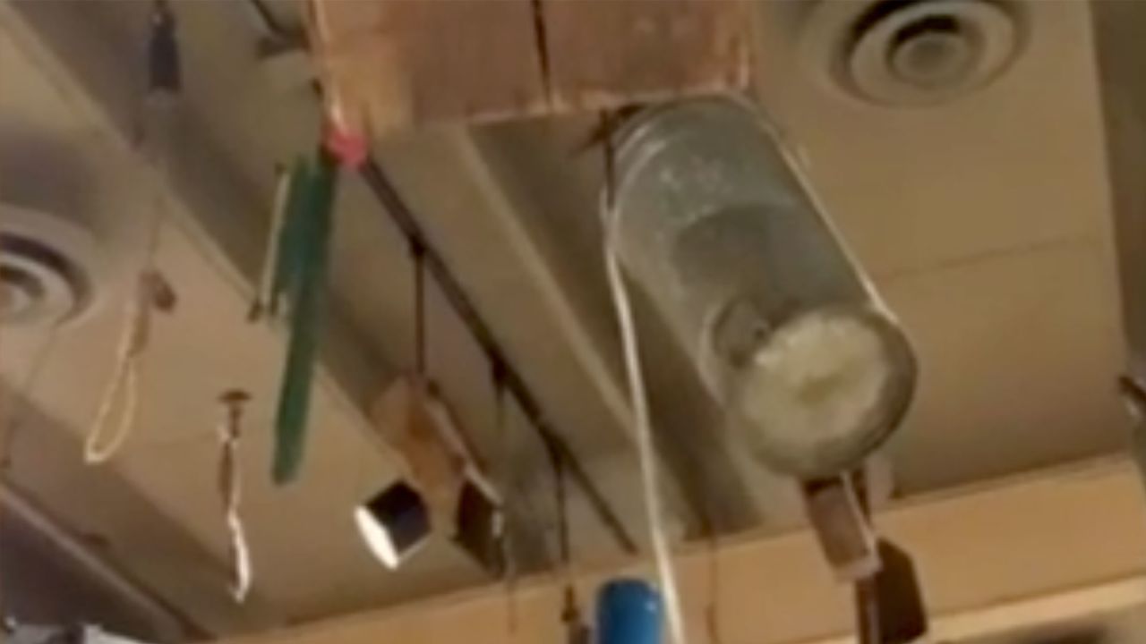 Cracker Barrel apologizes for nooselike cord found hanging in