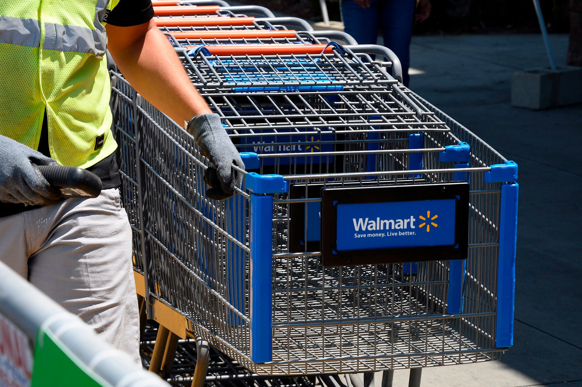 Walmart Canada giving employees 'appreciation' bonus