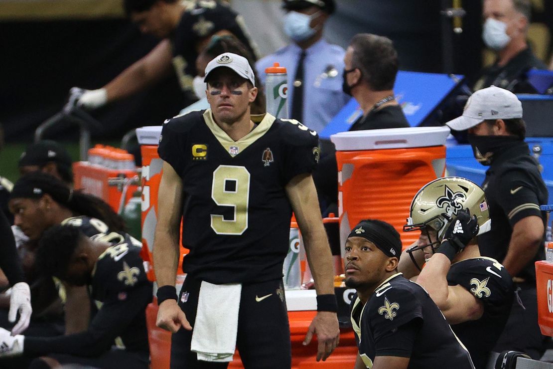 Drew Brees took himself out of Sunday's game against the San Francisco 49ers as he felt, while he was able to brave the pain, he was unable to play effectively with broken ribs.