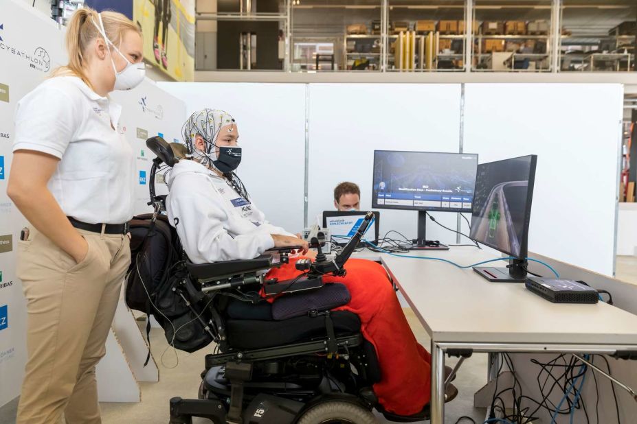 For the Brain-Computer Interface Race, quadriplegic pilots used technology to control avatars in a computer game called "BrainDriver," in which they had to navigate vehicles through a course.