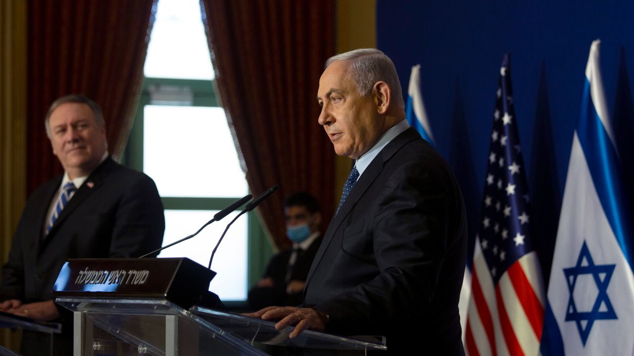 Pompeo, left, and Israeli Prime Minister Benjamin Netanyahu in Jerusalem on November 19.