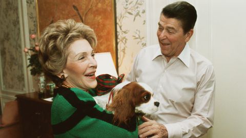 President Ronald Reagan and his wife Nancy with their dog Rex in 1985.