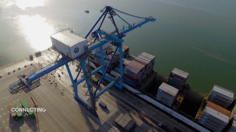 Trucking firm wants to shake up cargo deliveries | CNN Business