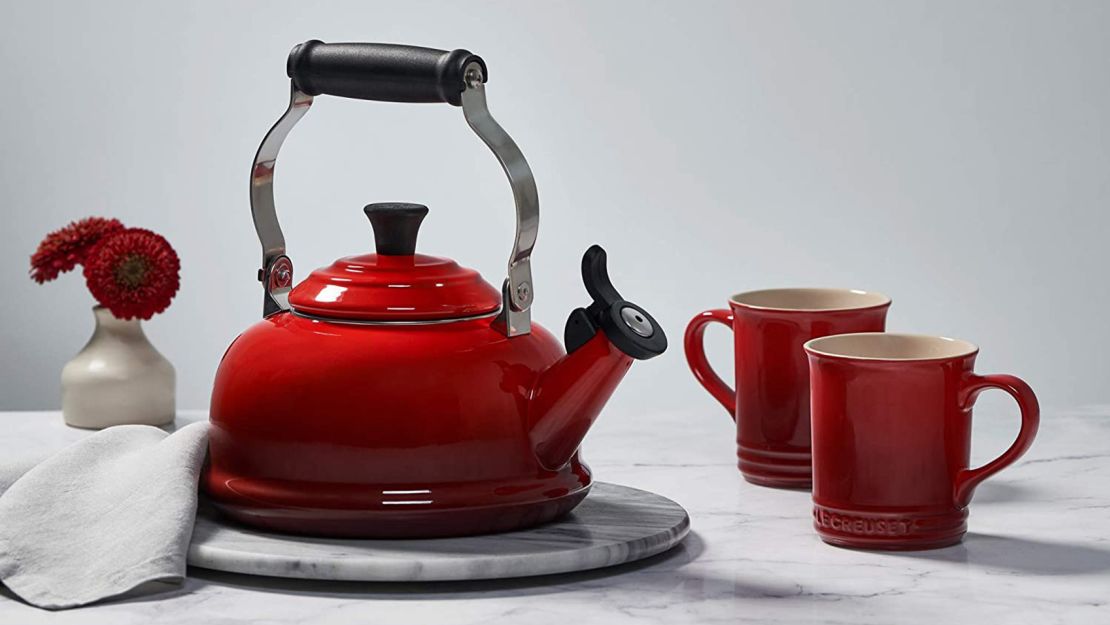 Le creuset Harry Potter kettle, Furniture & Home Living