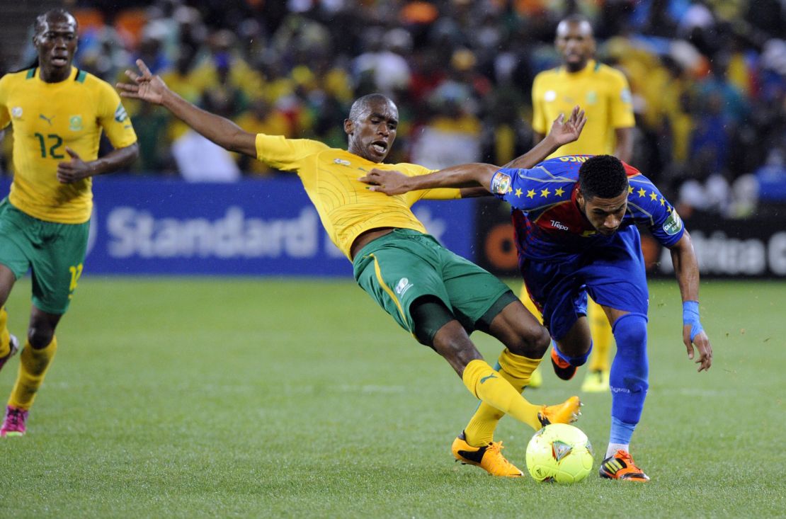 Ngcongca (center) wins possession during an Africa Cup of Nations game against Cape Verde in January 2013.