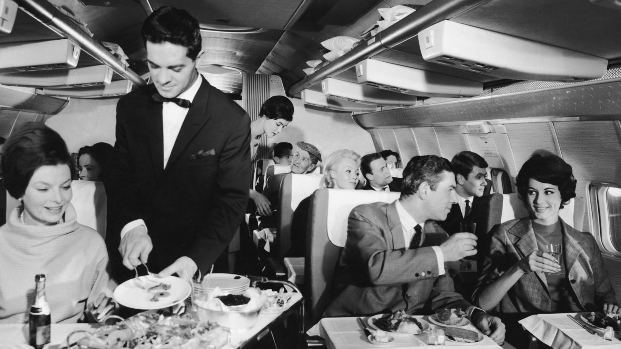 Cabin service was elegant on board an intercontinental Boeing 707 during a Lufthansa flight in 1967.