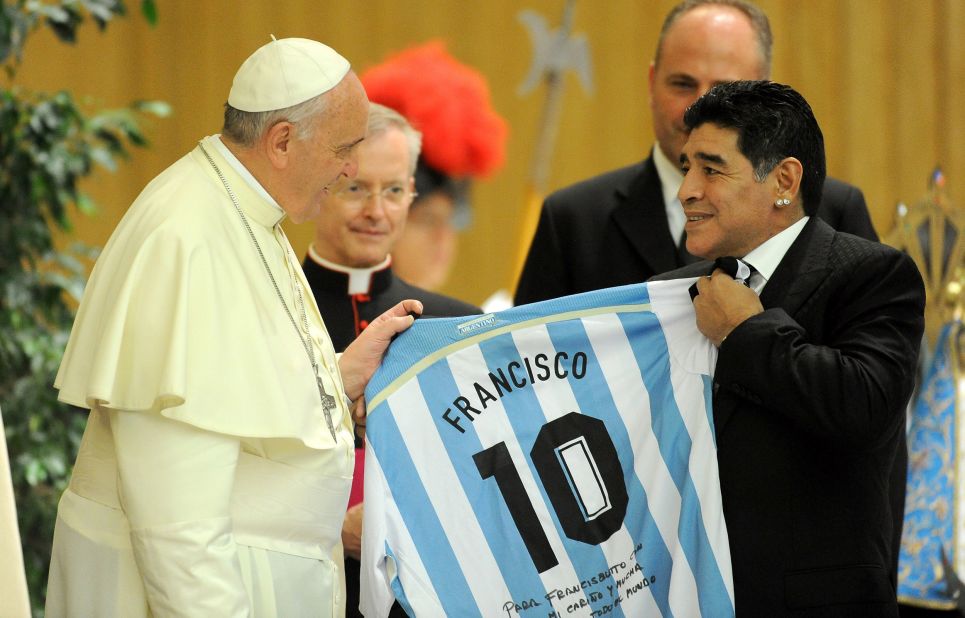 Maradona meets another famous Argentine, Pope Francis, in 2014.