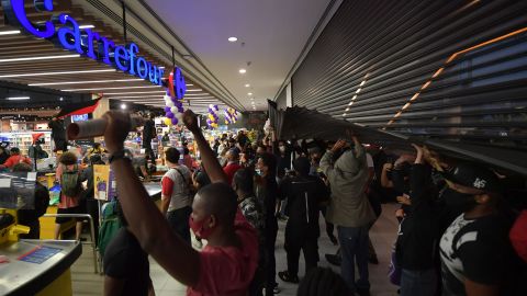 Demonstrators on November 20, 2020 during a protest against racism.