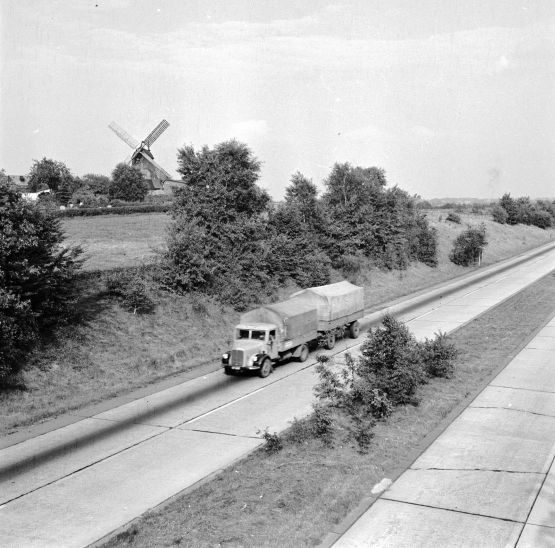 Under a divided country, West and East Germany developed the Autobahn separately (pictured: Hittfeld in Bremen, Hamburg.)