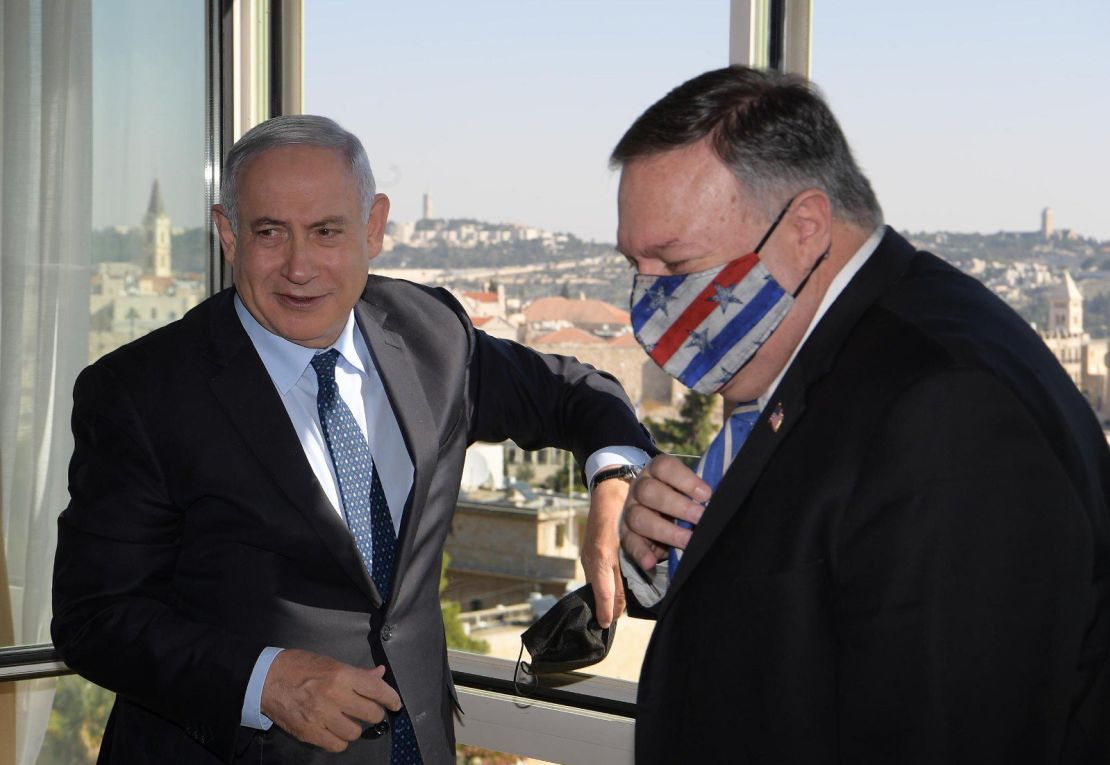 US Secretary of State Mike Pompeo (right) and Israeli PM Benjamin Netanyahu meet in Jerusalem on November 19, 2020.