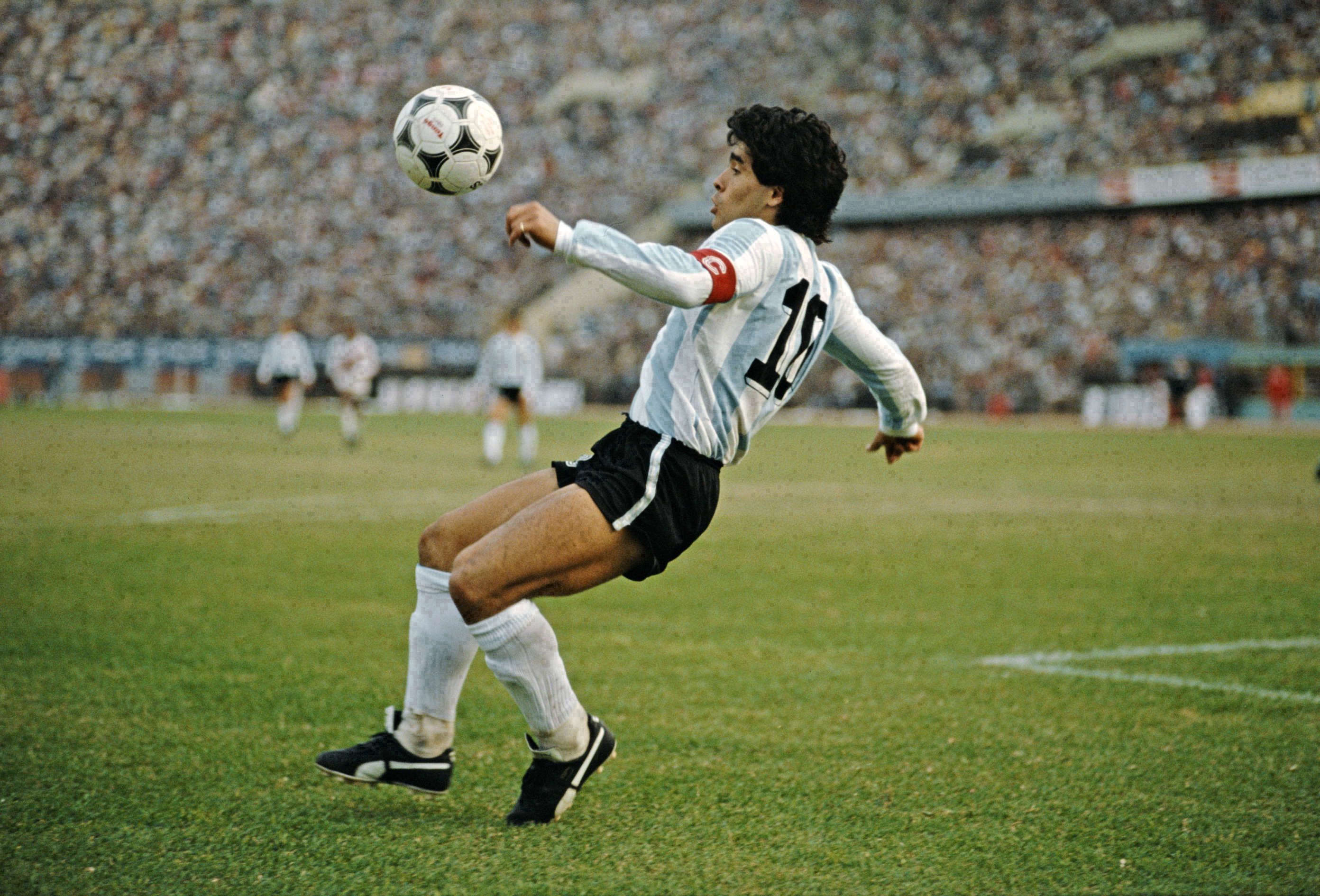 AiScore Sports - Pele after Maradona's death in 2020: One