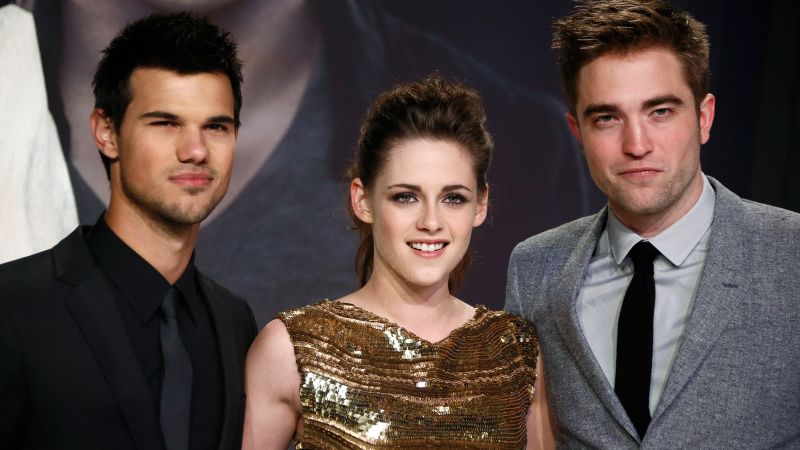 Taylor Lautner Revives Twilight Love Triangle Debate