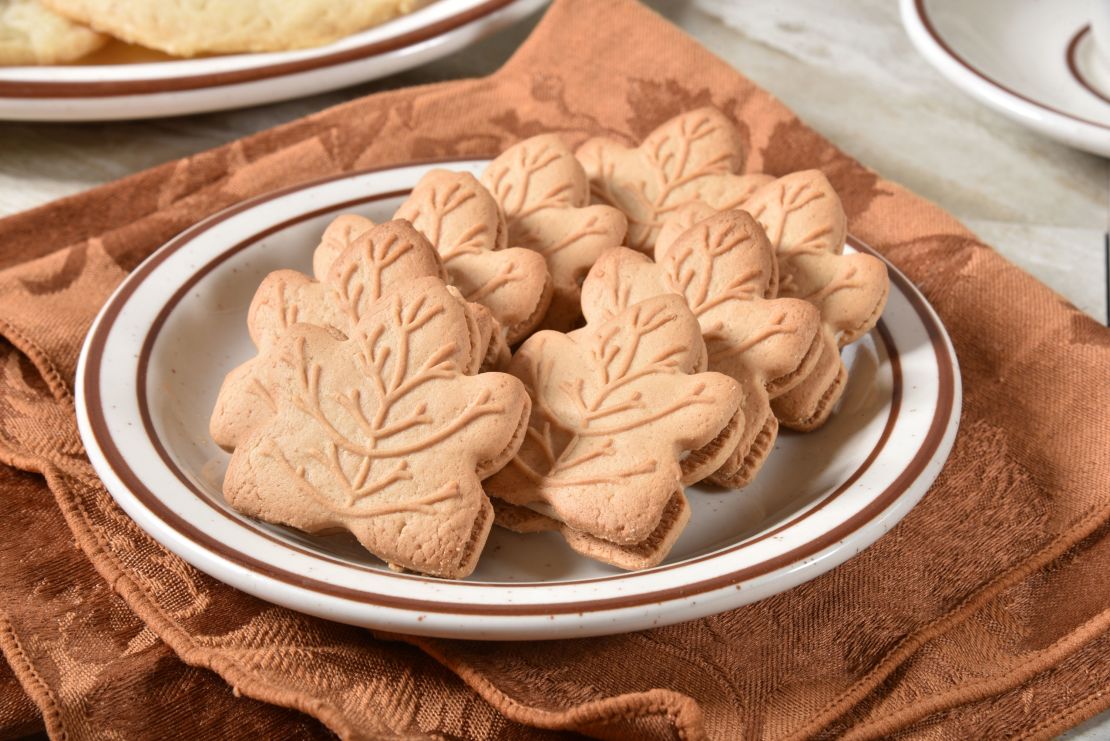 Switch it up this year and bake maple cream sandwich cookies. 