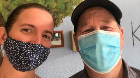 Durga and Mertens pose for a photo months after kidney transplant surgery.