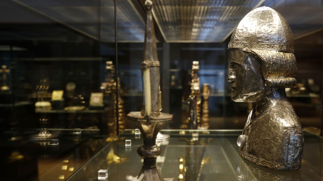 A silver bust reliquary and other items that are part of the Guelph Treasure are exhibited at the Museum of Decorative Arts in Berlin, Germany.