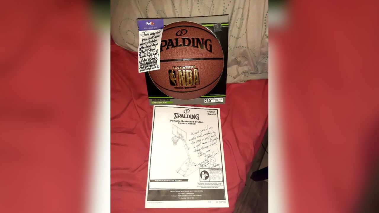 Robinson left a basketball at the family's front door, along with a note.