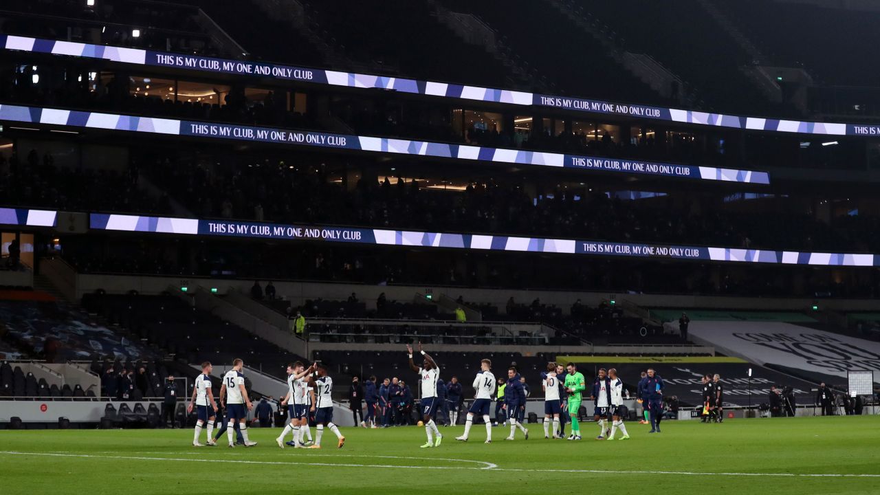 General view as Tottenham acknowledge fans at the end of a Premier League match at Tottenham Hotspur Stadium on December 06, 2020 in London, England.
