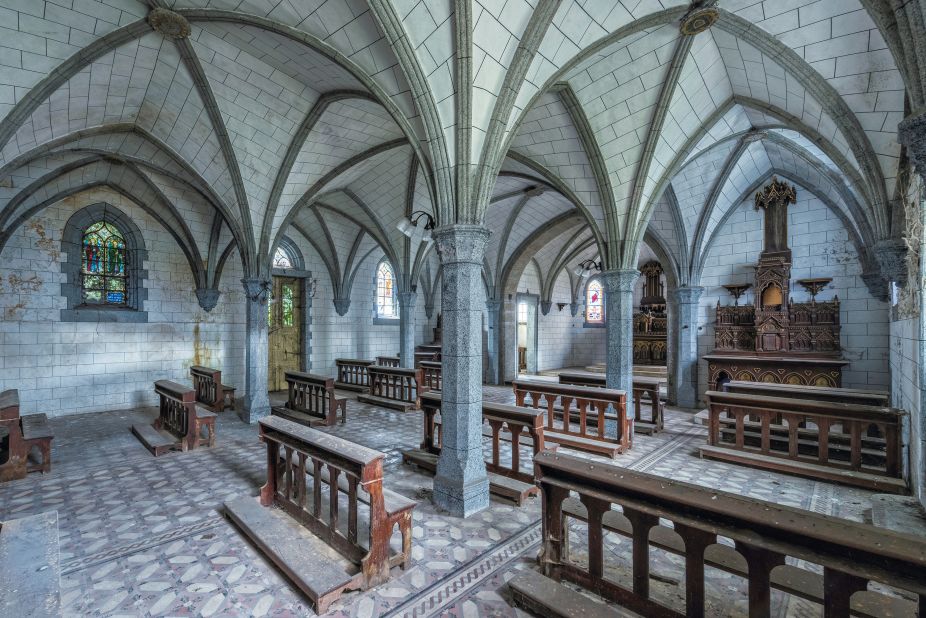 One of the more contemporary buildings in Meslet's book, this neogothic-influenced chapel in Portugal was built during the 20th century.