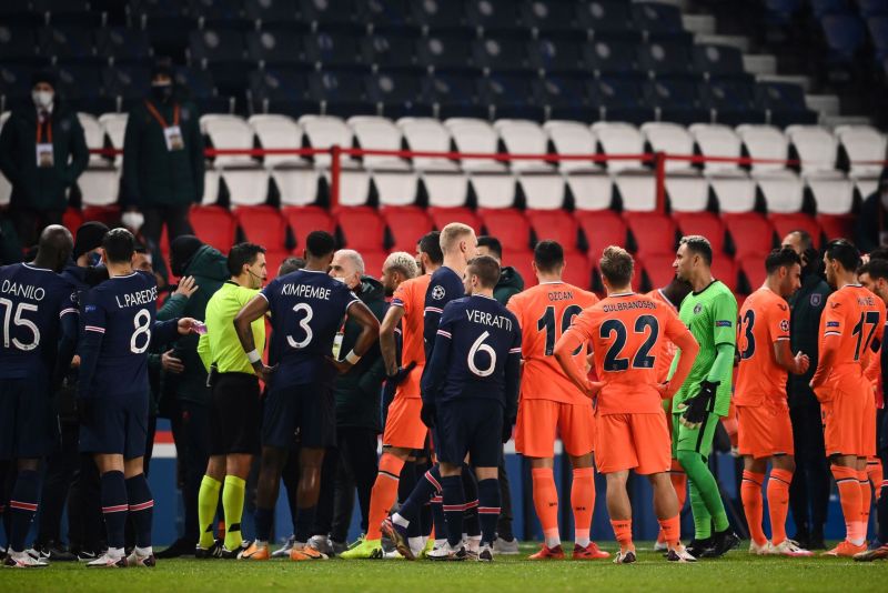 PSG vs Istanbul Basaksehir Teams walk off pitch following alleged racist incident