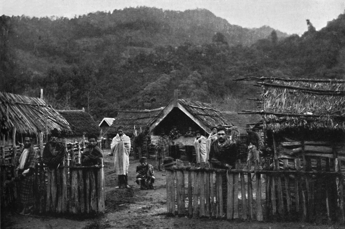 A Māori pa, or fortified village, on the Whanganui River, on the North Island of New Zealand in 1902.