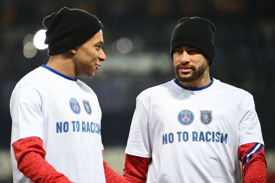Players and coaching staff wore t-shirts with the message 'NO TO RACISM.'