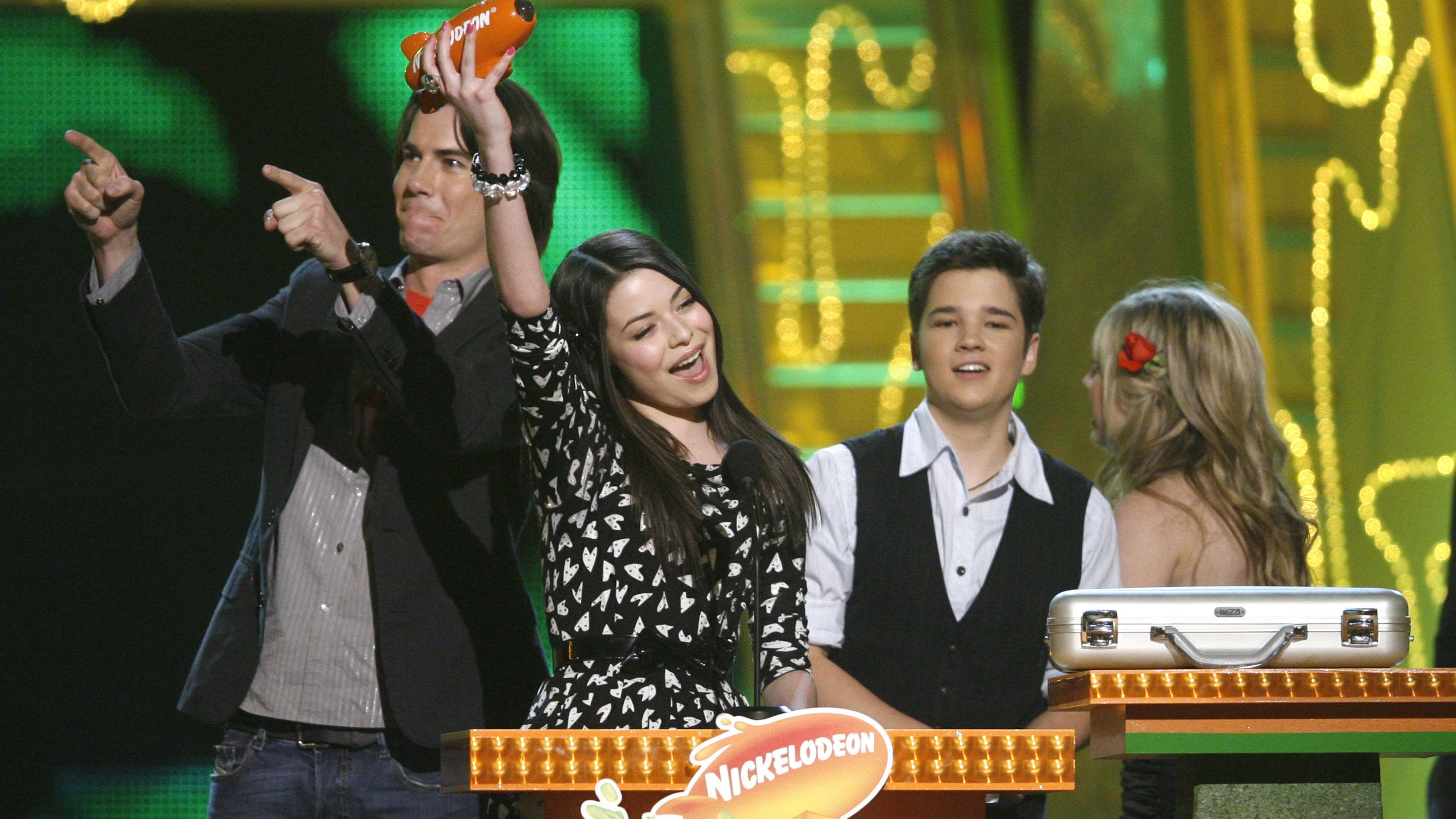 iCarly' gets a reboot with the original cast