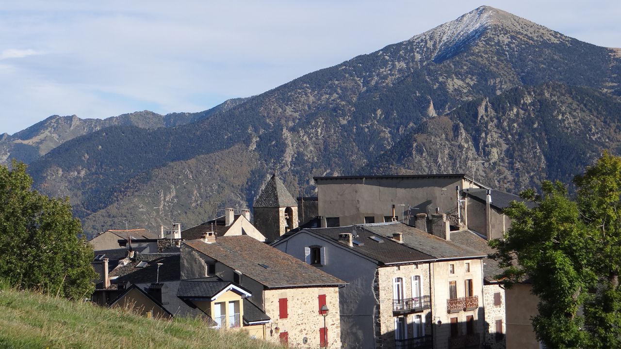 <strong>A natural border?: </strong>The present-day border between France and Spain might at first seem to be defined by obvious natural features, such as the Pyrenees mountain range. 