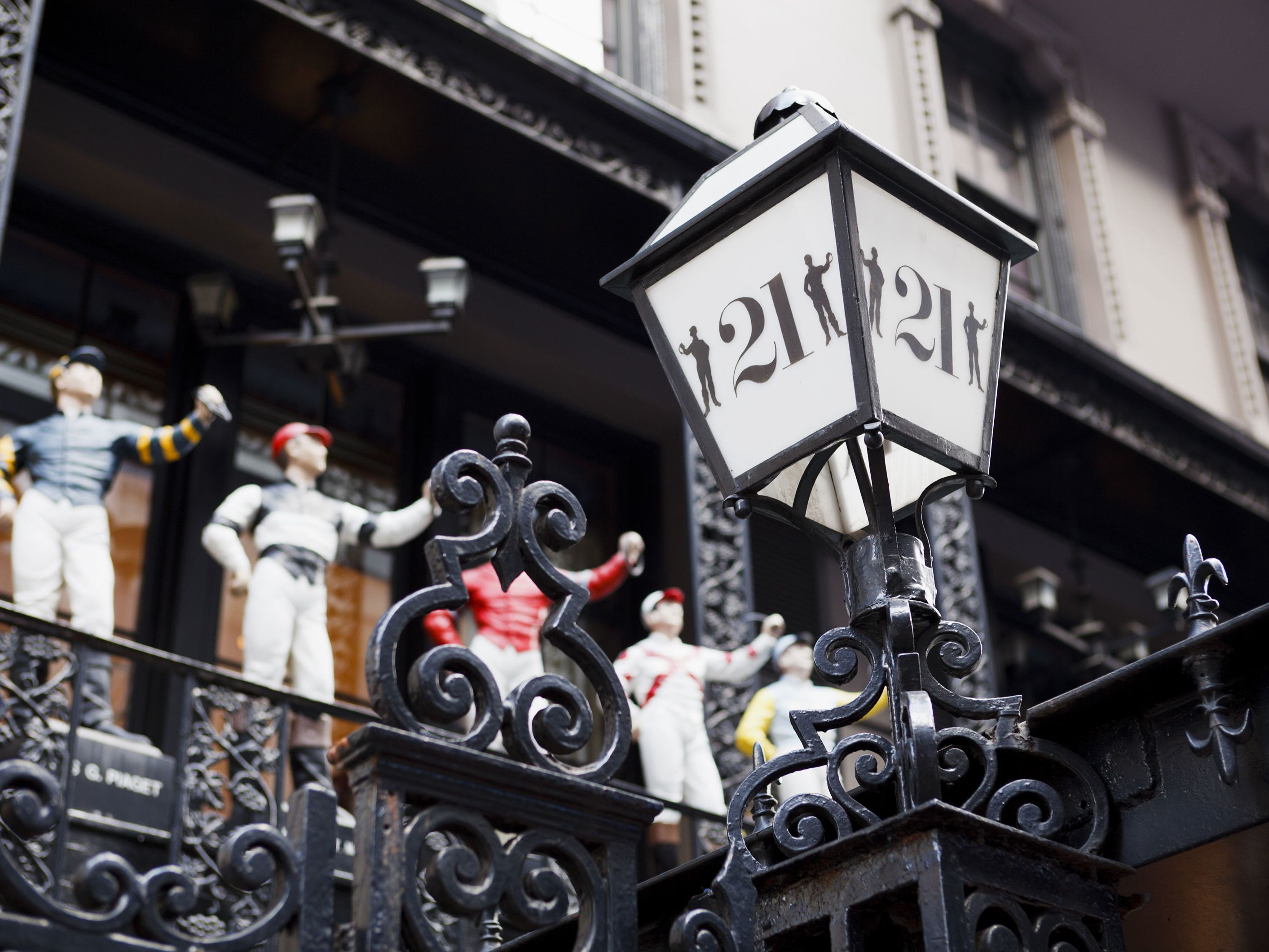 21 Club restaurant in NYC is closing down | CNN