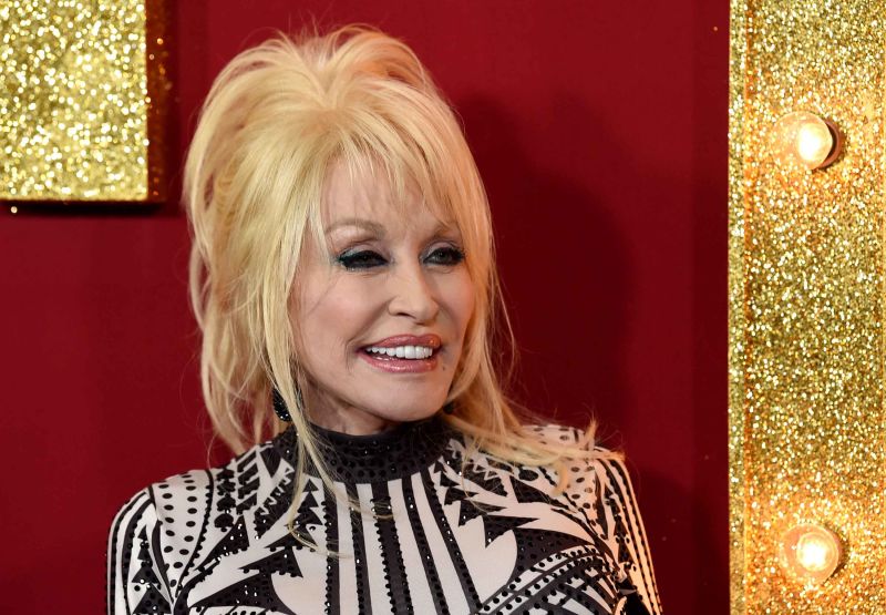 Dolly Parton's daily schedule: 3 a.m. wake-ups and heels in the kitchen ...