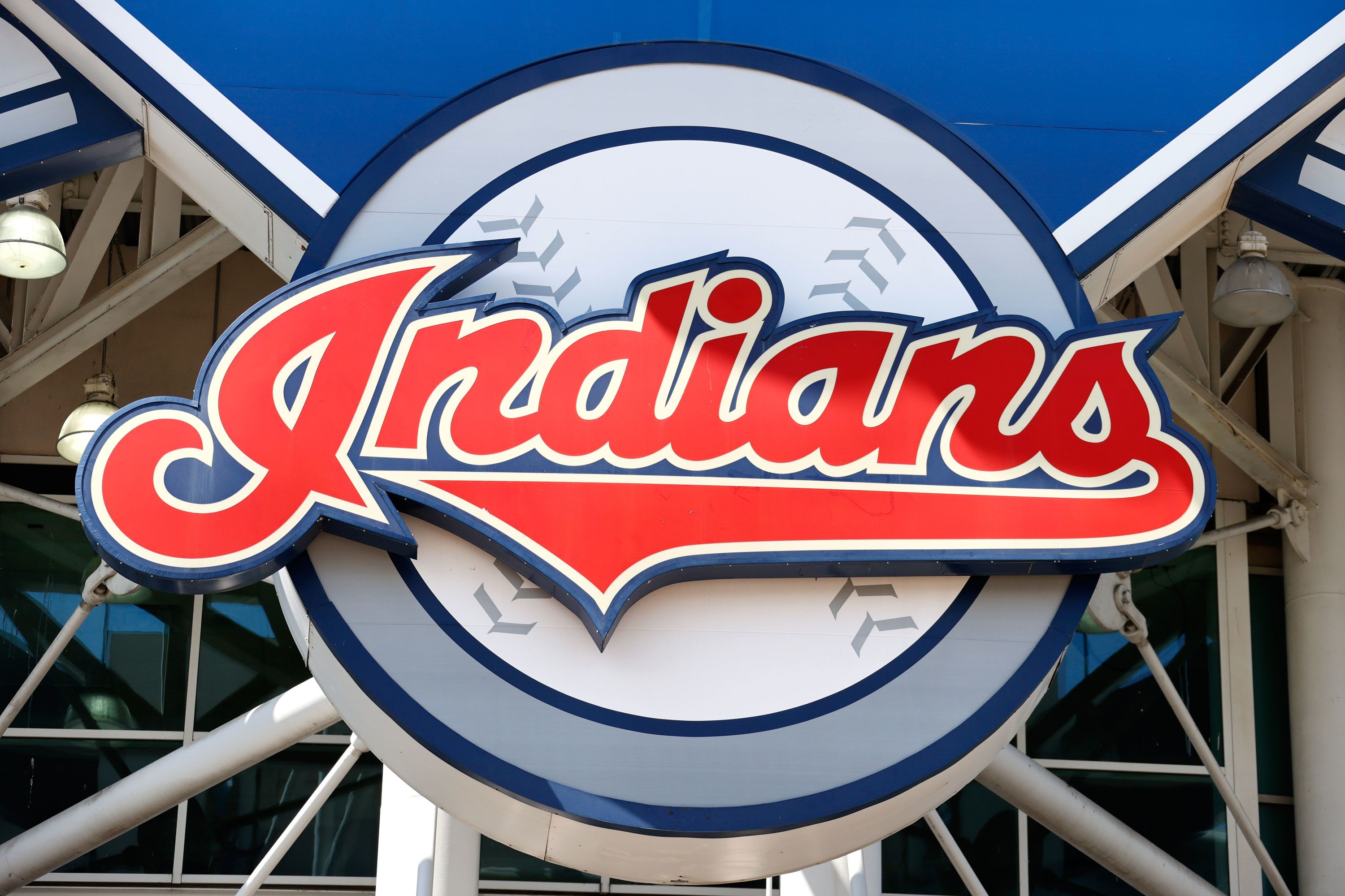 Native Americans protest Chief Wahoo logo at Cleveland Indians