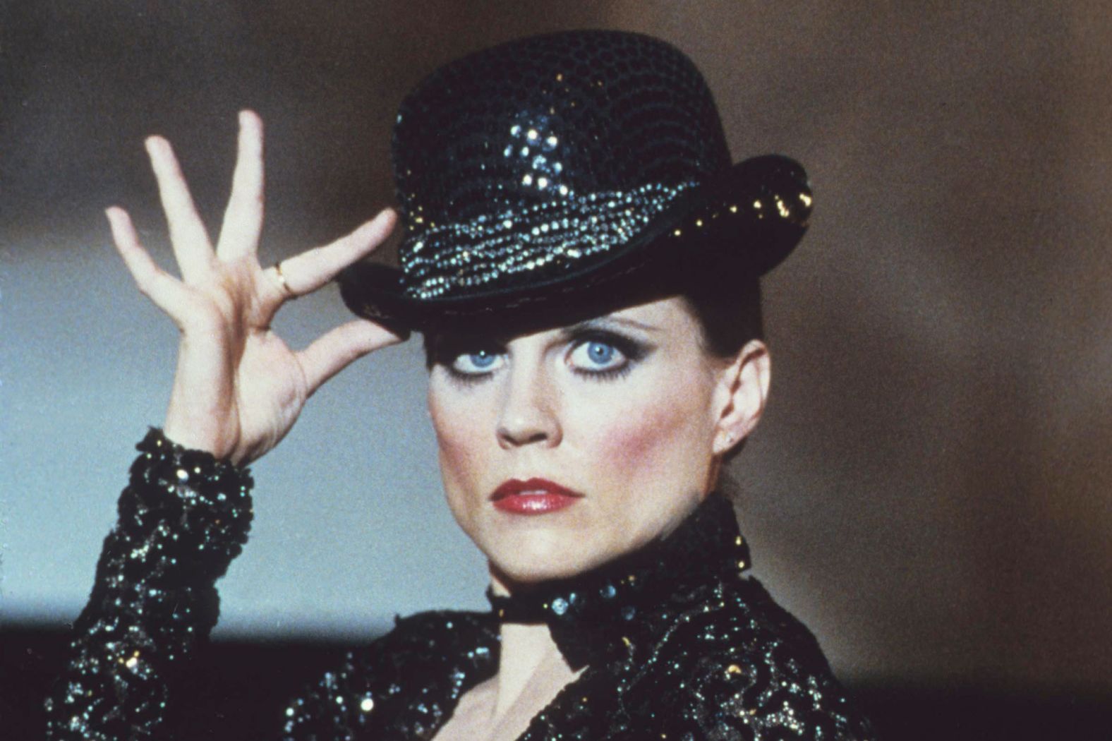 <a href="https://www.cnn.com/2020/12/15/us/ann-reinking-broadway-star-death/index.html" target="_blank">Ann Reinking</a>, the actress, dancer and choreographer who played Roxie Hart in the Broadway musical "Chicago," died on December 12, her manager confirmed to CNN. She was 71.
