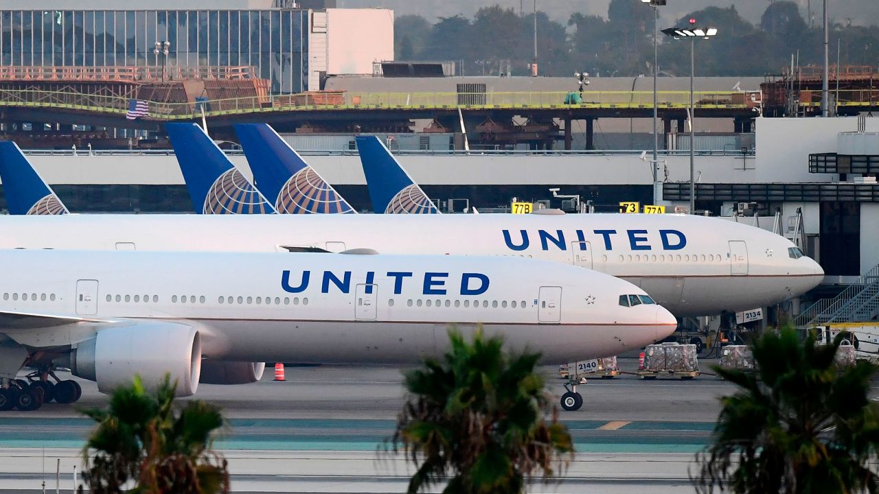 United Airlines aircraft on the tarmac at Los Angeles International Airport on October 1, 2020.