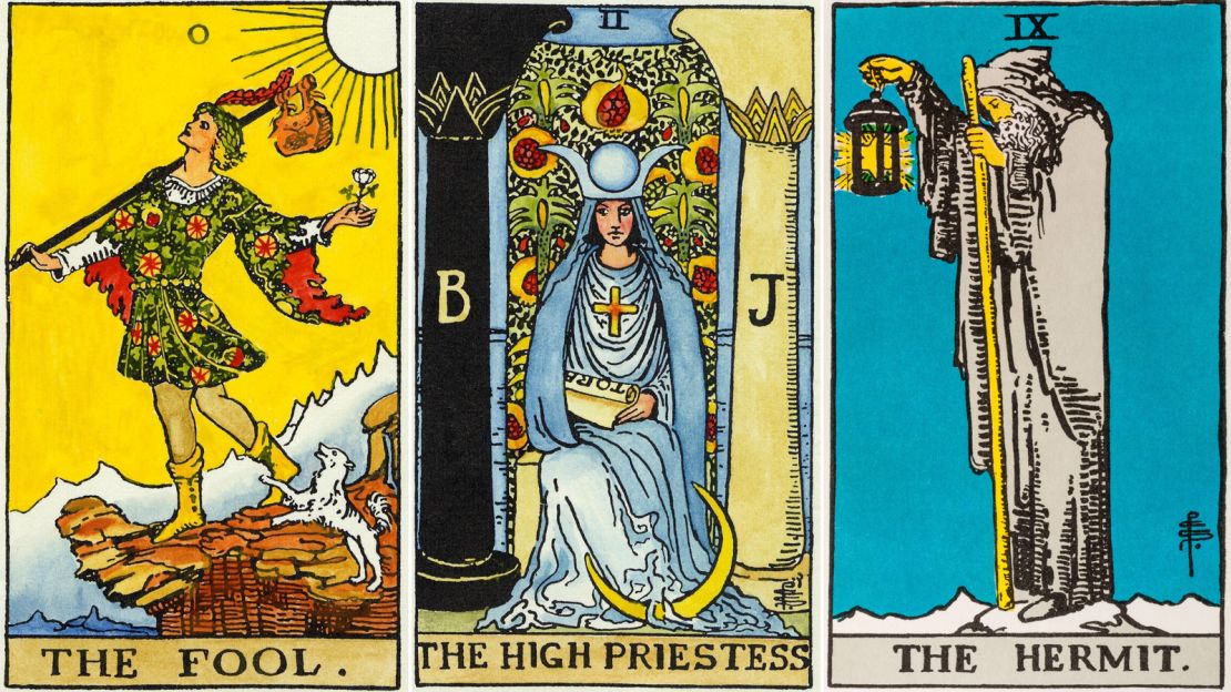 Divine your future from the Rider-Waite-Smith tarot deck.