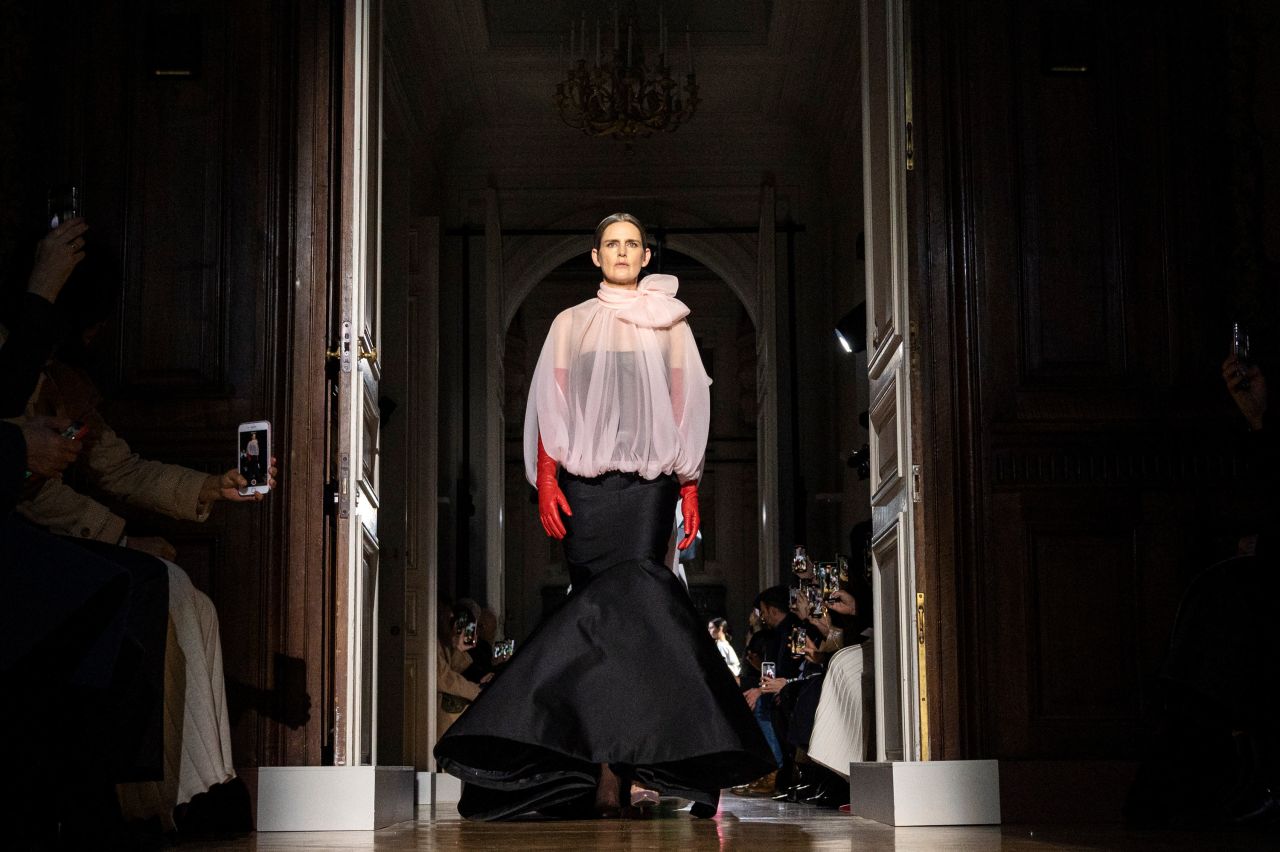 <a href="https://www.cnn.com/style/article/stella-tennant-death-trnd/index.html" target="_blank">Stella Tennant</a>, who made her name in modeling by eschewing the traditionally feminine aesthetics that made stars out of her contemporaries, died December 22 at age 50, Vogue reported.