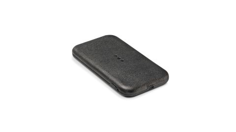 Courant Smartphone Wireless Charging Bank