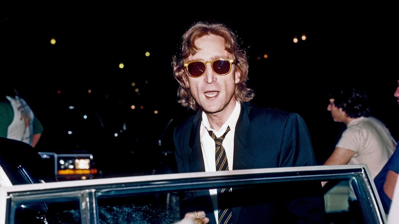 John Lennon returned his MBE and criticized UK authorities for foreign policy decisions.