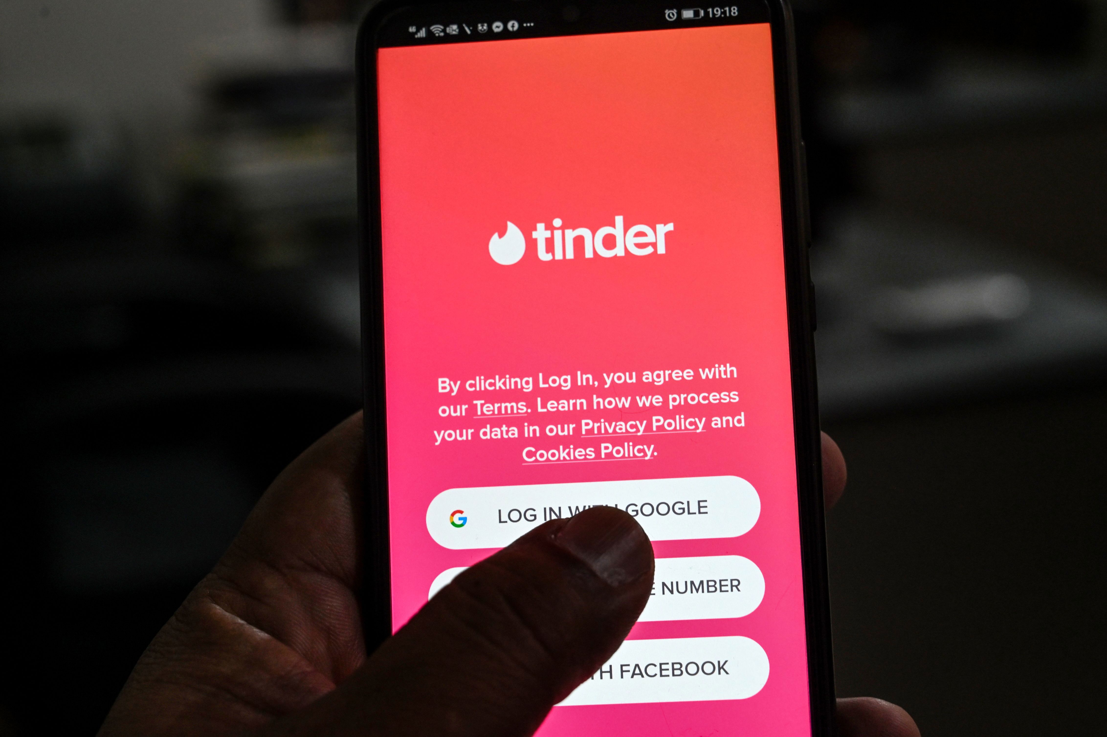 Tinder criminal background checks available on your CNN Business