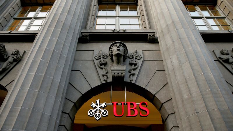 Die Schweiz sagt, UBS brauche möglicherweise mehr Geld.  Die Bank raucht