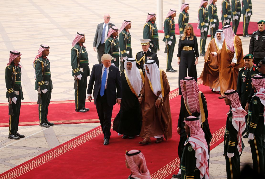 Saudi Arabia's King Salman bin Abdulaziz Al Saud welcomes US President Donald Trump during a reception ceremony in Riyadh on May 20, 2017.