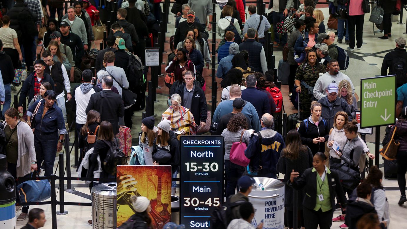 There were long security lines at Atlanta's Hartsfield-Jackson International Airport during the federal government shutdown in January 2019.