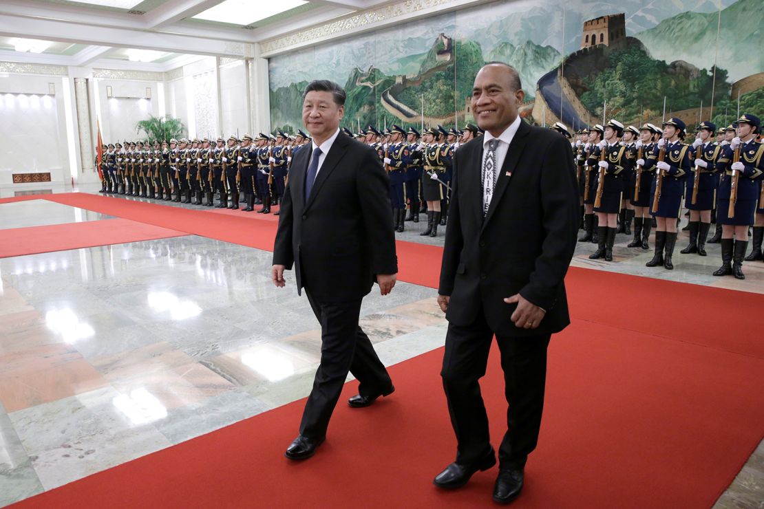 Chinese leader Xi Jinping and Kiribati President Taneti Maamau attend a welcoming ceremony at the Great Hall of the People in Beijing on January 6, 2020.